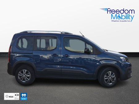 2022 Peugeot Rifter - photo 4