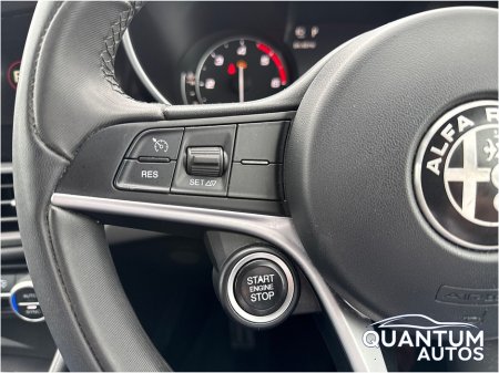 2017 Alfa Romeo Giulia - photo 11