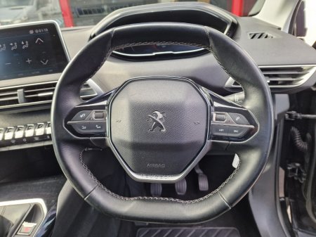 2018 Peugeot 5008 - photo 16