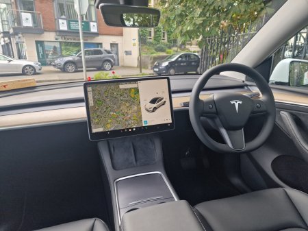 2024 Tesla Model Y - photo 6