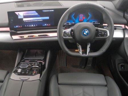 2026 BMW 5-Series - photo 5