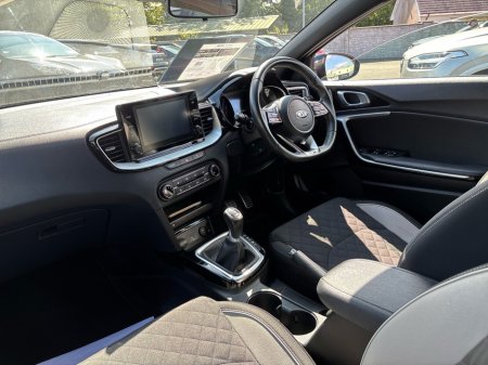 2021 Kia Ceed - photo 3