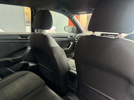 2024 Volkswagen T-Roc - photo 10