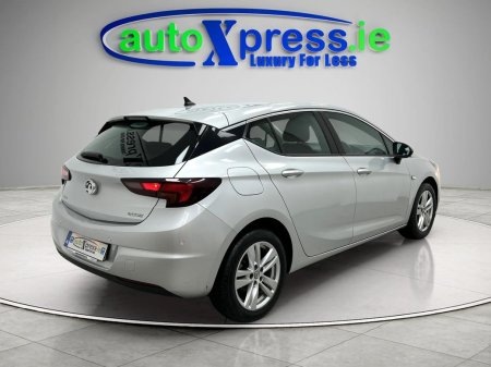 2017 Vauxhall Astra - photo 7