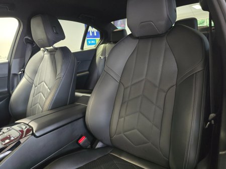 2025 BMW 5-Series - photo 10