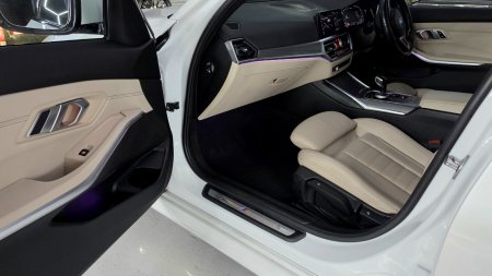 2021 BMW 3-Series - photo 21