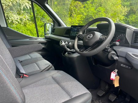 2026 Nissan Interstar - photo 10