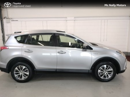 2019 Toyota RAV4 - photo 3