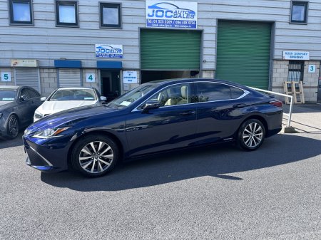 2019 Lexus ES 300h Executive