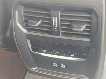 2023 BMW 3-Series - photo 17