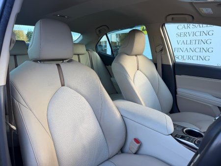 2019 Toyota Camry - photo 14