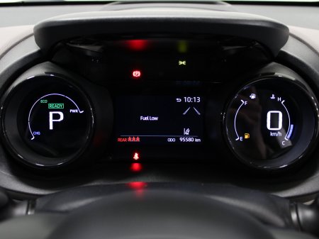 2021 Toyota Yaris - photo 18