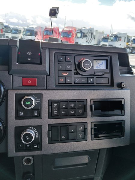 2021 Renault T-High - photo 13