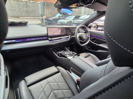 2025 BMW i5 - photo 18