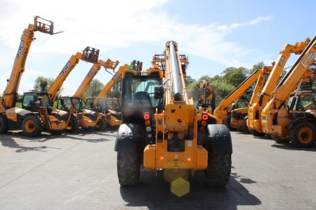 0 JCB  - photo 4