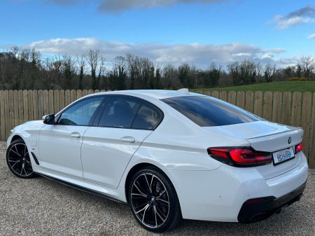 2021 BMW 5-Series - photo 2