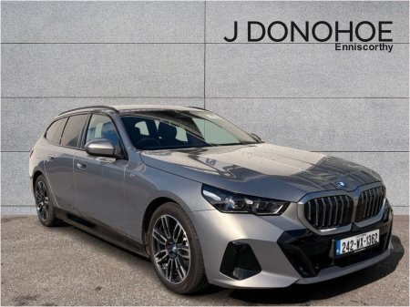 2024 BMW 5-Series 530e M Sport Touring