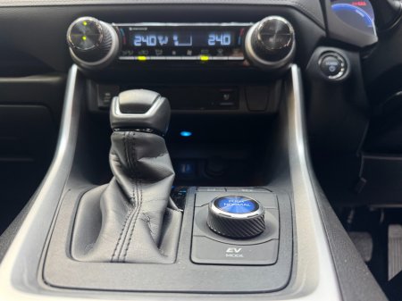 2024 Toyota RAV4 - photo 13