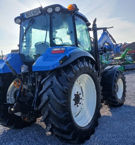 2016 New Holland T5105 - photo 10