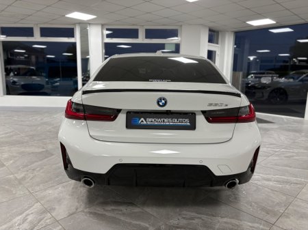 2023 BMW 3-Series - photo 9