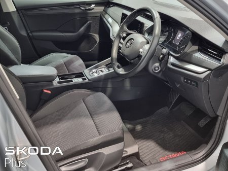 2022 Skoda Octavia - photo 8