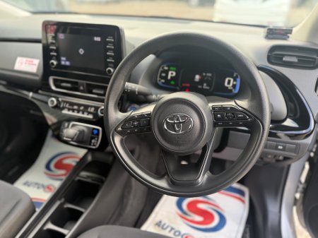2022 Toyota Aqua - photo 11
