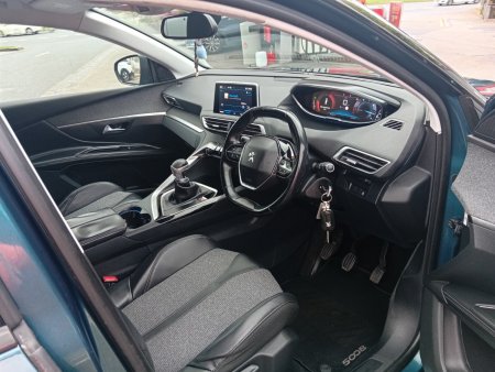 2018 Peugeot 5008 - photo 11