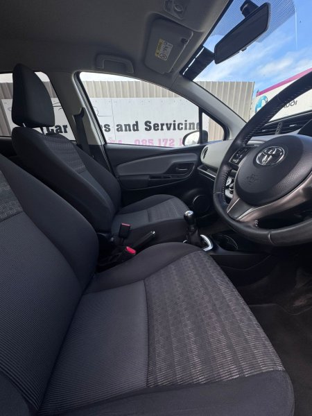 2016 Toyota Yaris - photo 29
