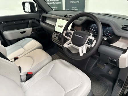2026 Land Rover Defender - photo 15