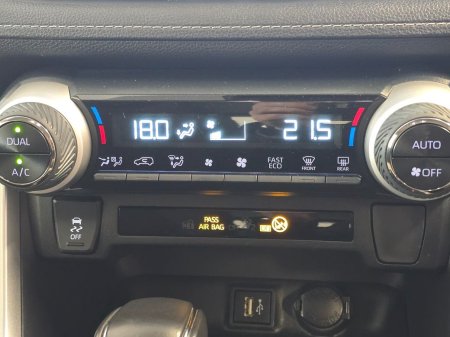 2025 Toyota RAV4 - photo 14