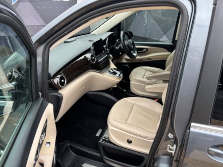 2018 Mercedes-Benz V-Class - photo 13