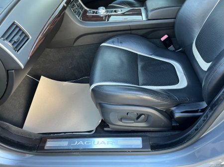 2015 Jaguar XF - photo 24