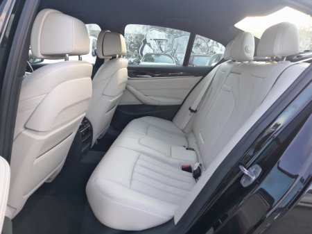 2017 BMW 5-Series - photo 8