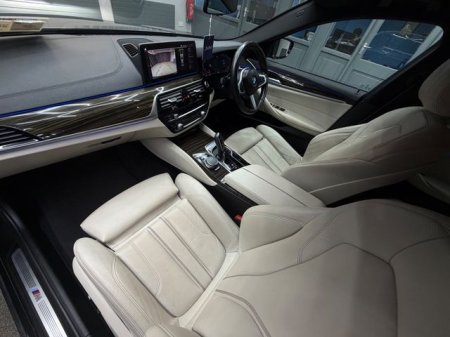 2021 BMW 5-Series - photo 29