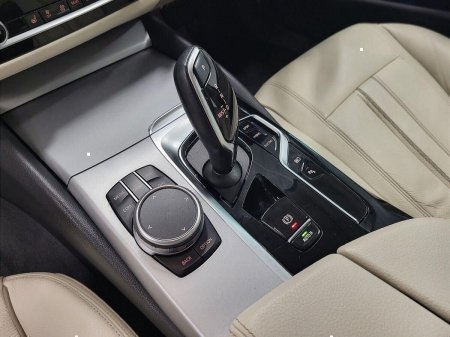 2021 BMW 5-Series - photo 10