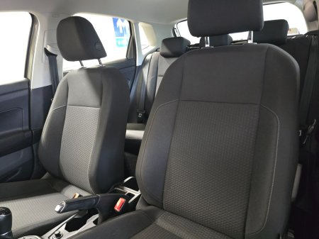 2020 Volkswagen Polo - photo 9