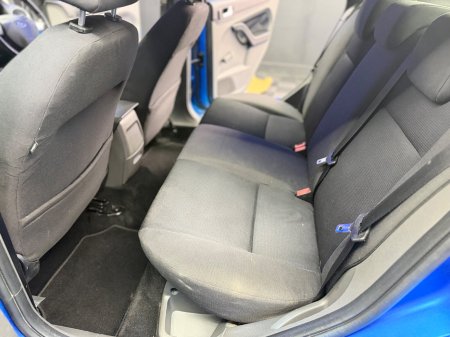 2005 Ford Focus - photo 17