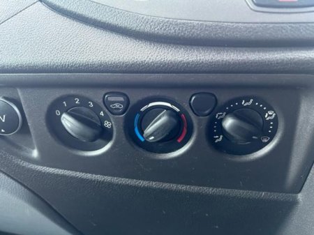 2018 Ford Transit - photo 13