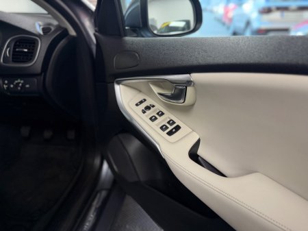 2018 Volvo V40 - photo 9
