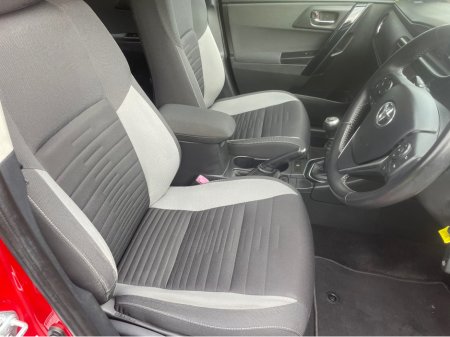 2016 Toyota Auris - photo 10
