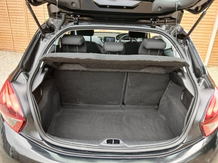 2016 Peugeot 208 - photo 6