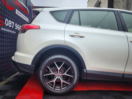 2016 Toyota RAV4 - photo 7