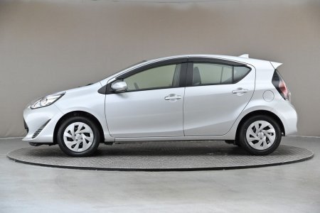 2021 Toyota Aqua - photo 5