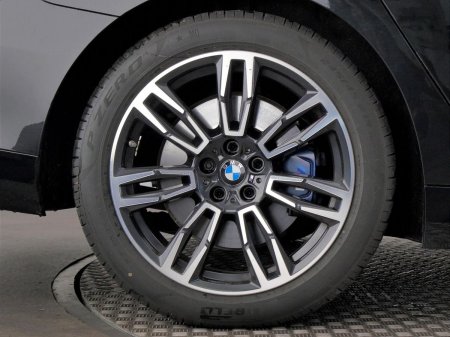 2024 BMW 5-Series - photo 14