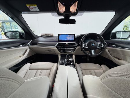 2021 BMW 5-Series - photo 11