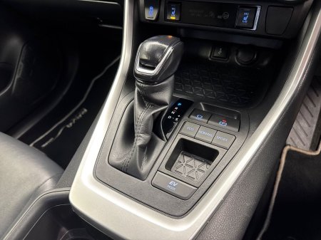 2022 Toyota RAV4 - photo 16