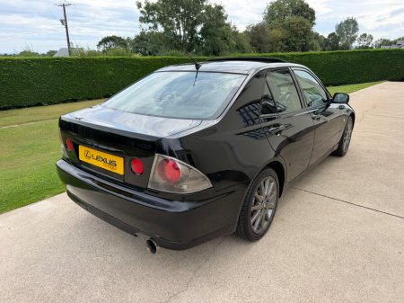 2000 Lexus IS - photo 2