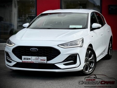 2024 Ford Focus ST-LINE // SAME DAY FINANCE AVAILABLE // TRADE INS WELCOME