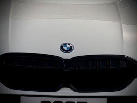 2025 BMW 3-Series - photo 34