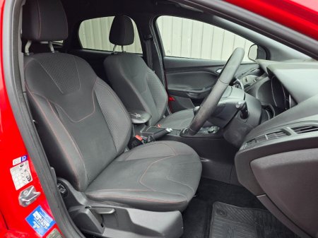 2017 Ford Focus - photo 10